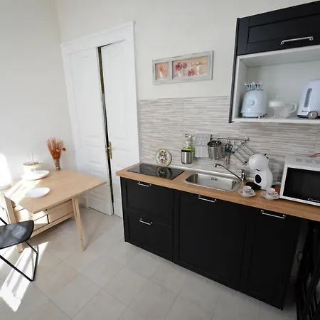 4tino Κατάνια