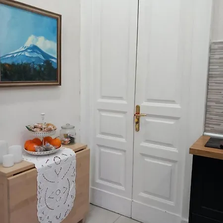 4tino 4* Κατάνια
